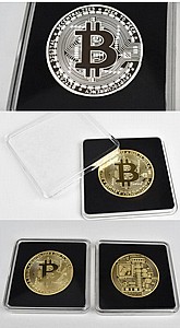 מחזיק מפתחות BITCOIN + ביטקוין בקופסה אקרילית מחזיק מפתחות BITCOIN + ביטקוין בקופסה אקרילית